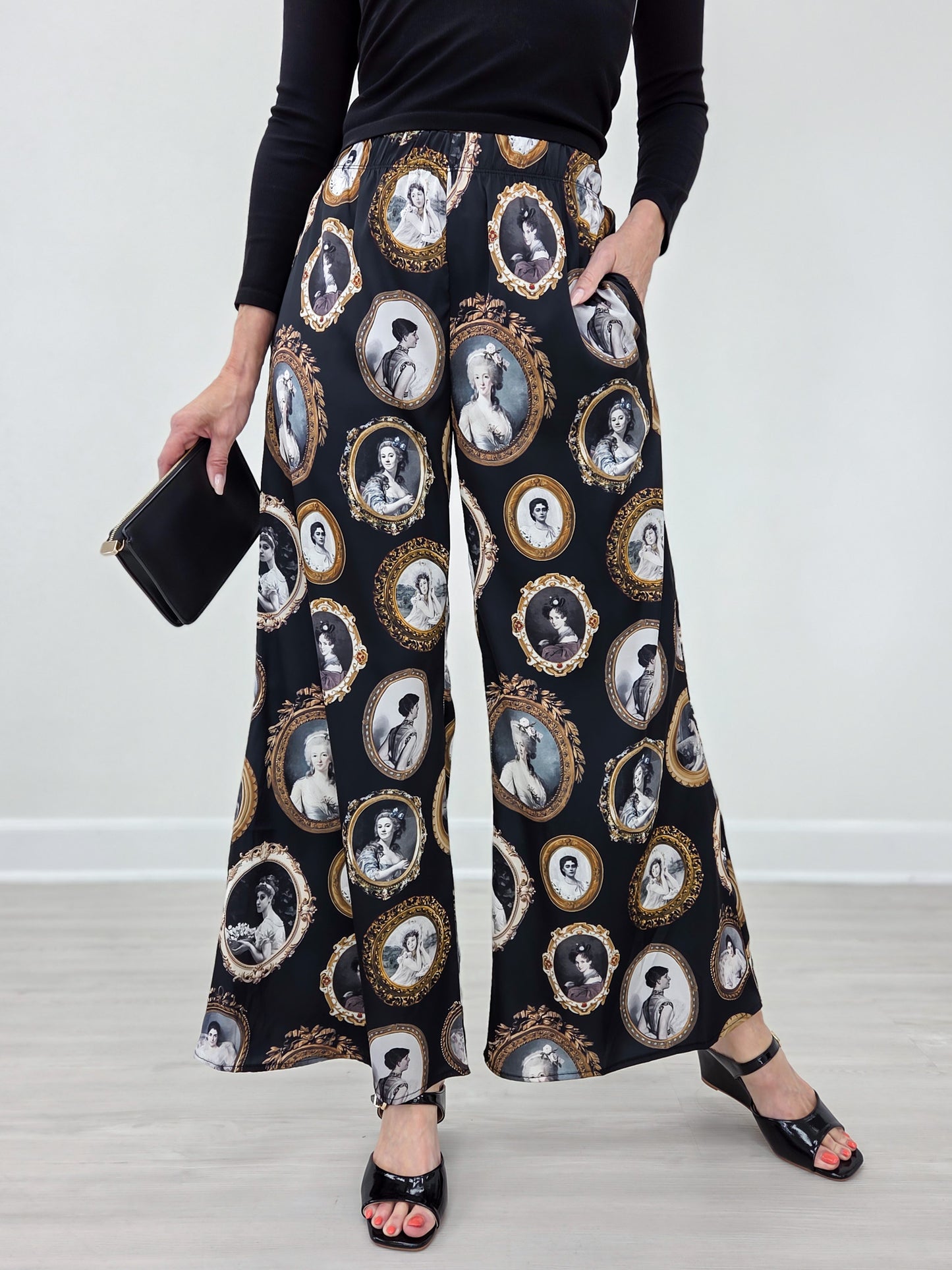 Vintage Portrait Print Wide Leg Pants Plus