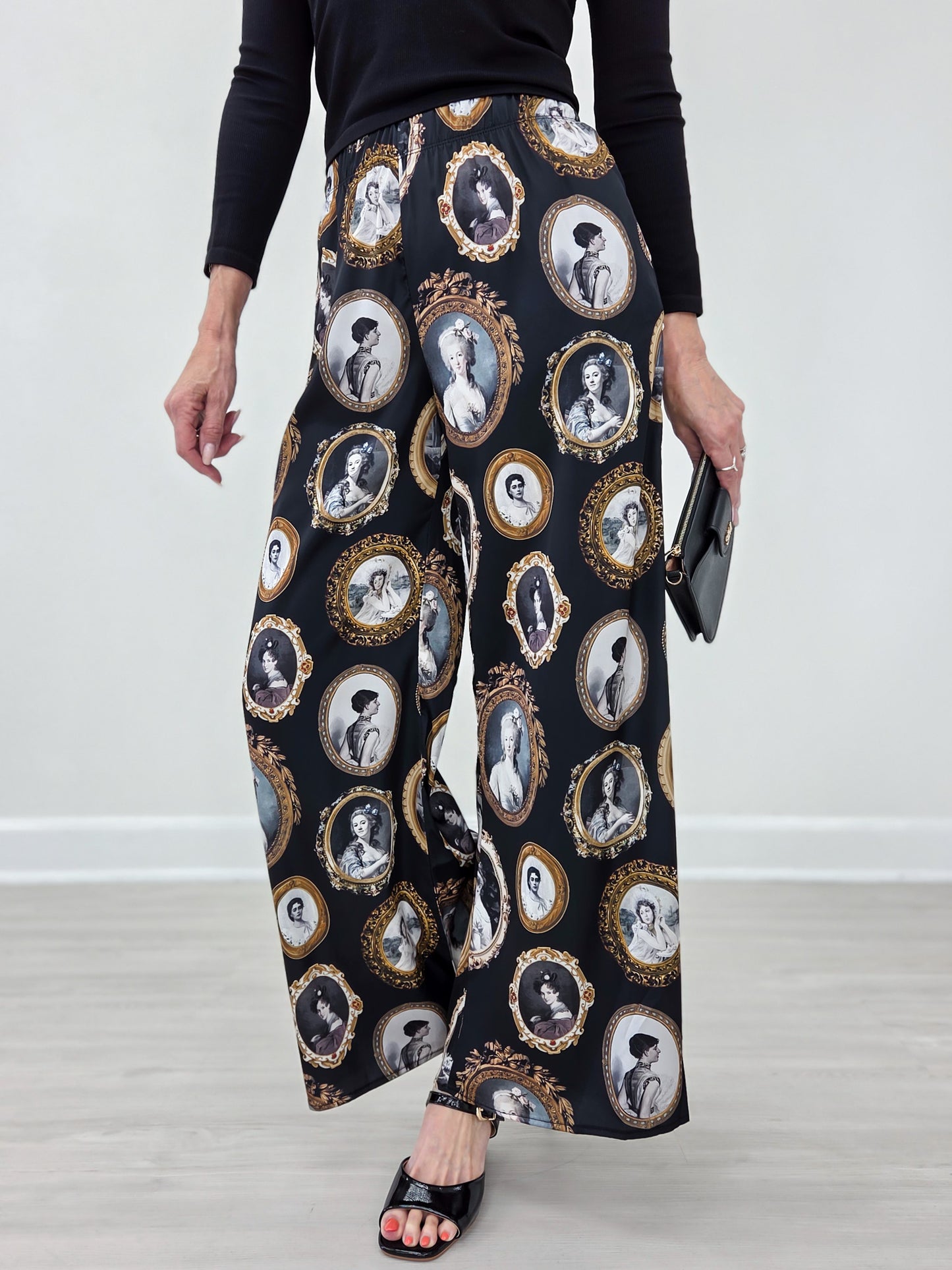 Vintage Portrait Print Wide Leg Pants Plus