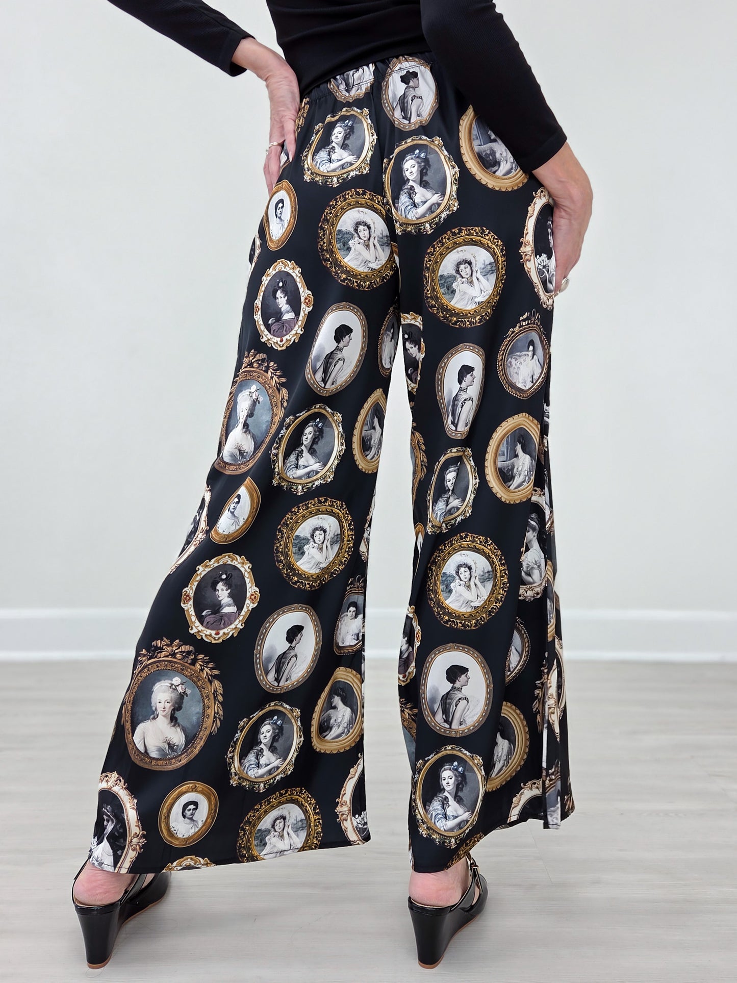 Vintage Portrait Print Wide Leg Pants Plus