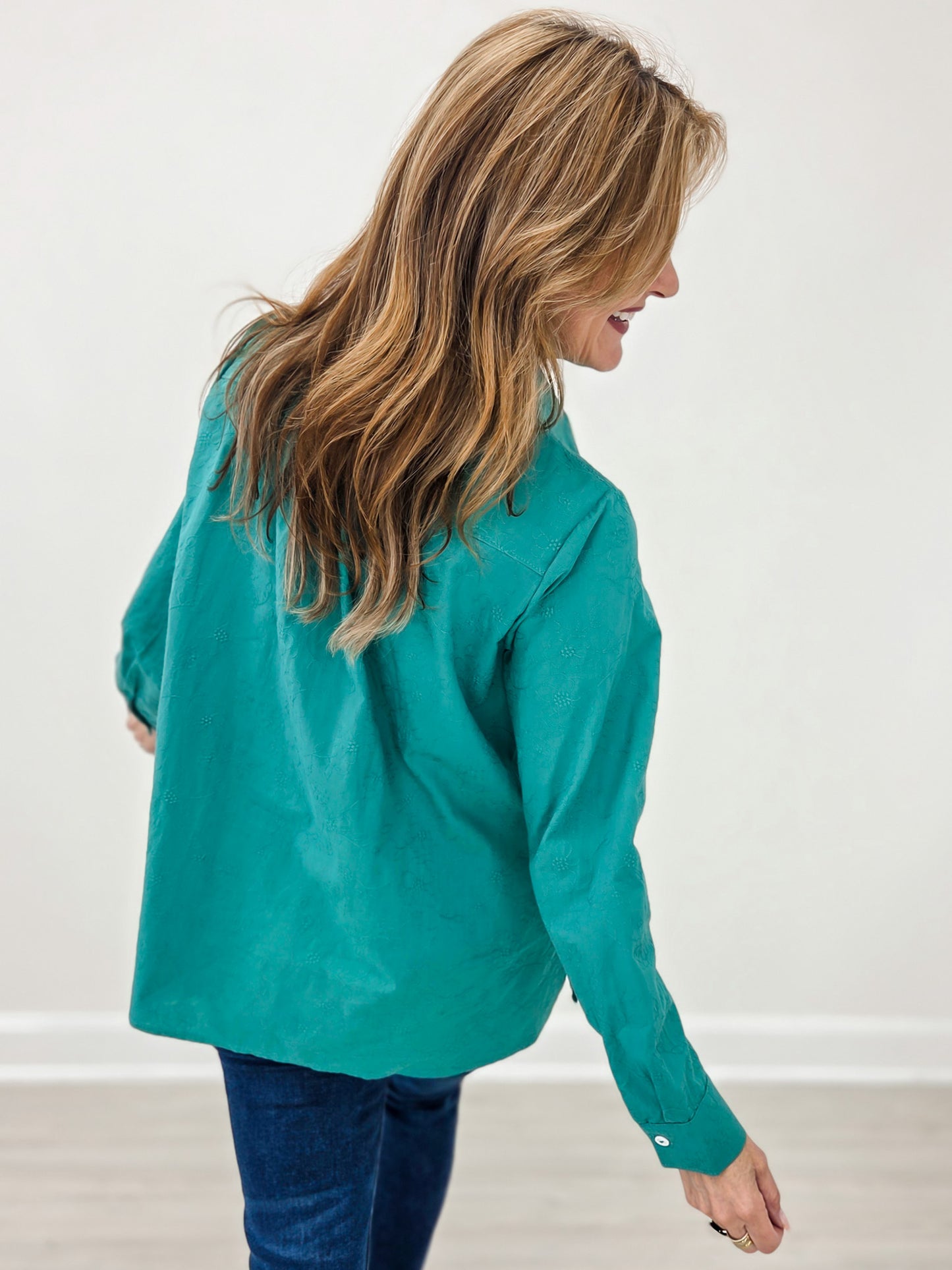 Long Sleeve Collared Button Down Top in Emerald