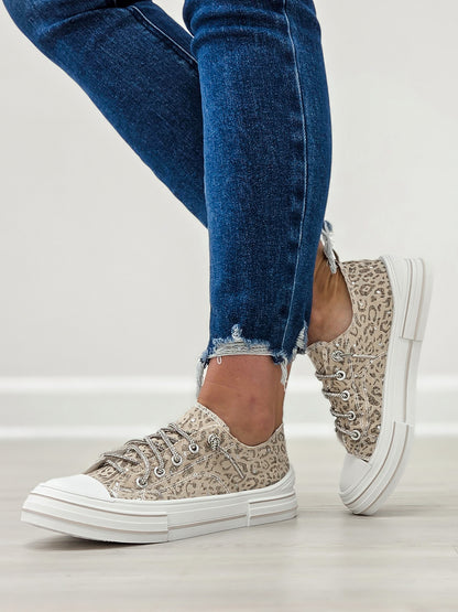 Very G Aman Sneakers in Safari- Gray