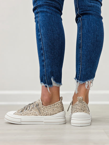 Very G Aman Sneakers in Safari- Gray