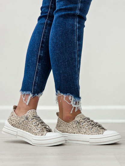 Very G Aman Sneakers in Safari- Gray