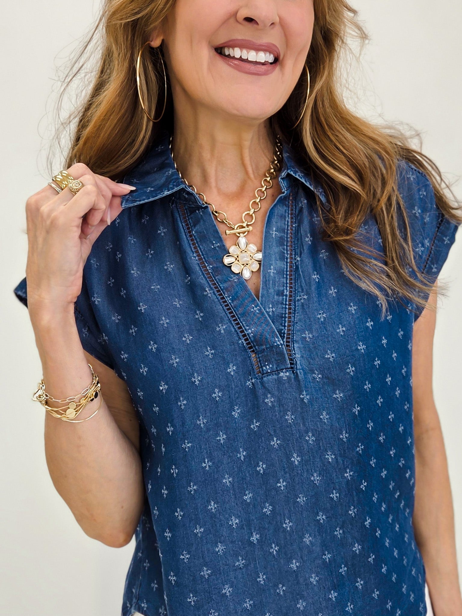Jacquard Collared Short Sleeve Chambray Top