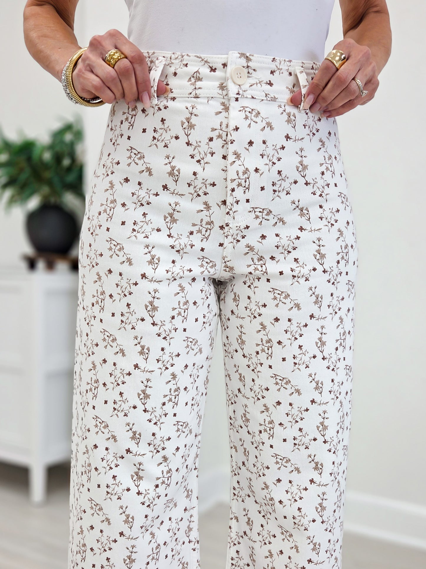 Floral Print Cropped Stretch Pants