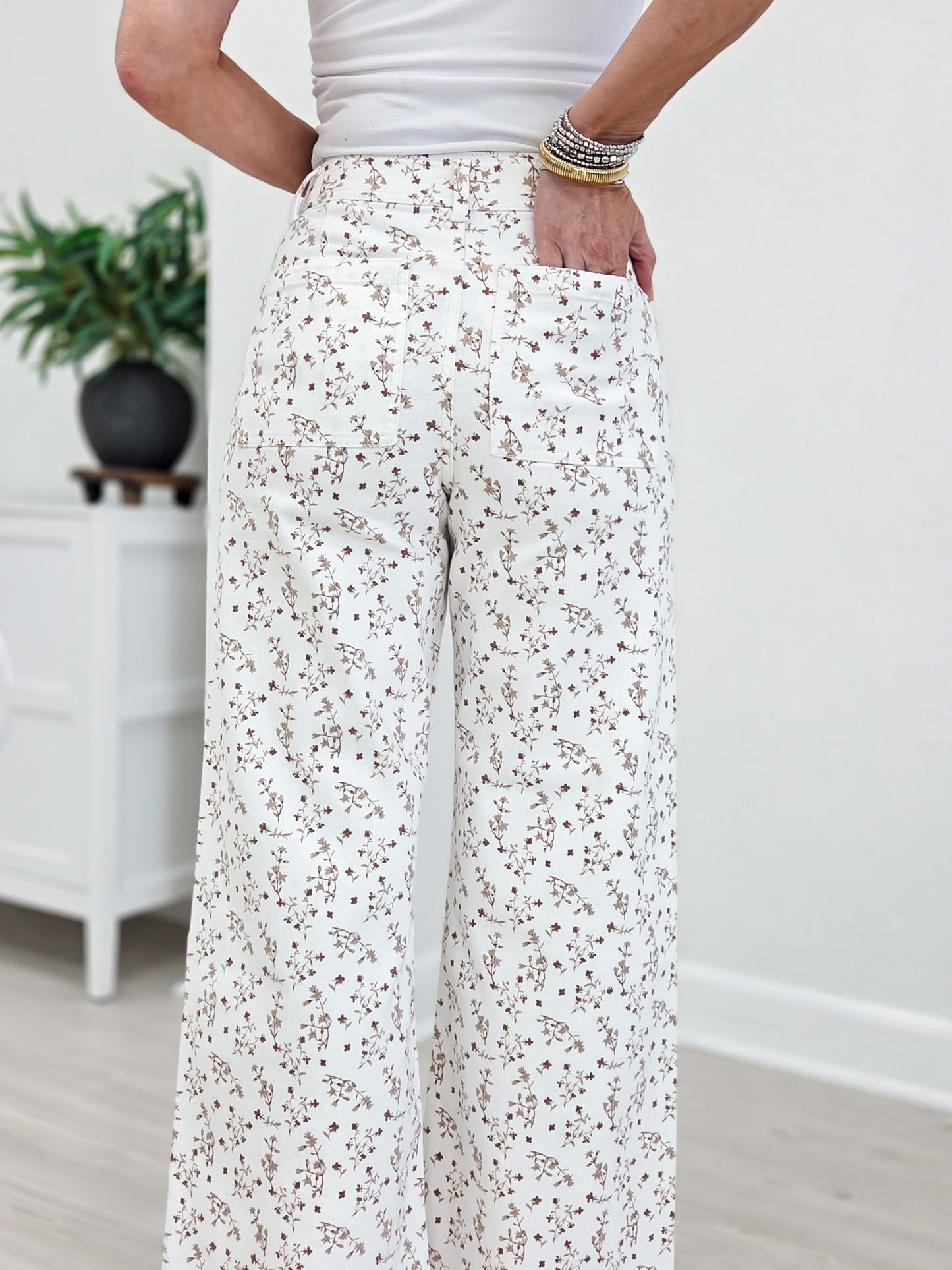 Floral Print Cropped Stretch Pants
