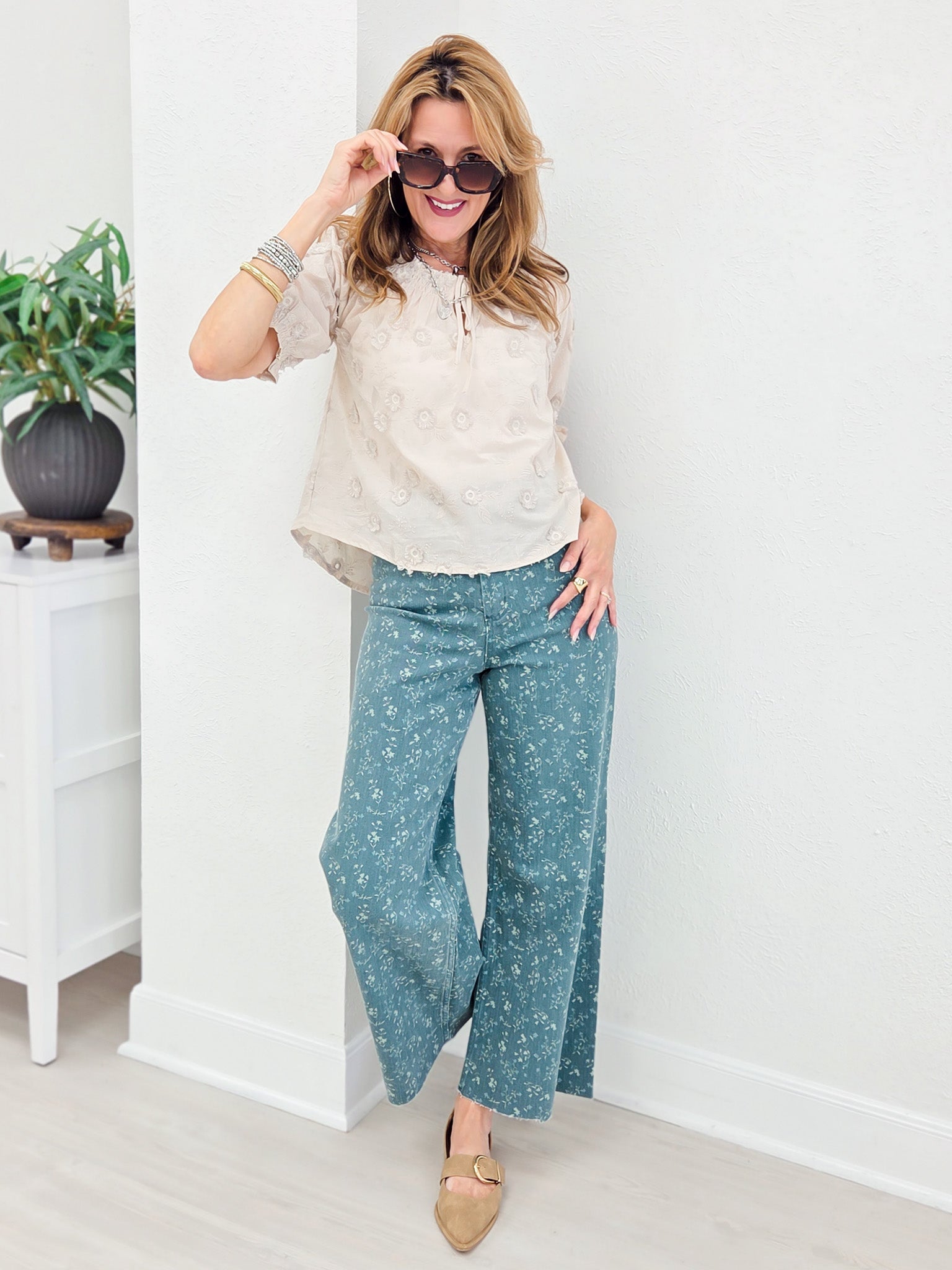 Floral Print Cropped Stretch Pants