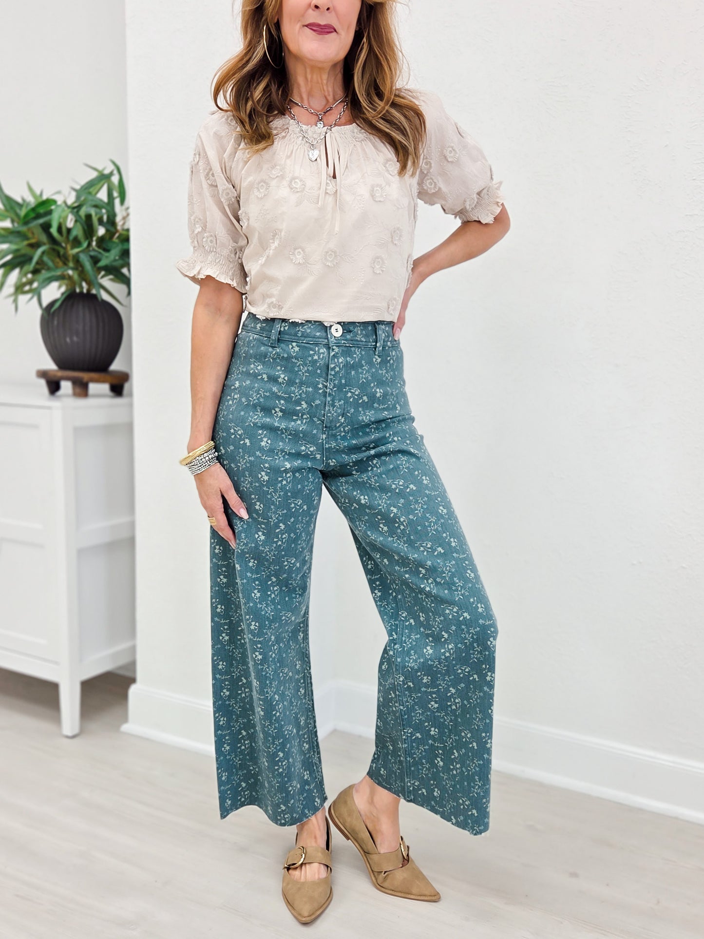 Floral Print Cropped Stretch Pants