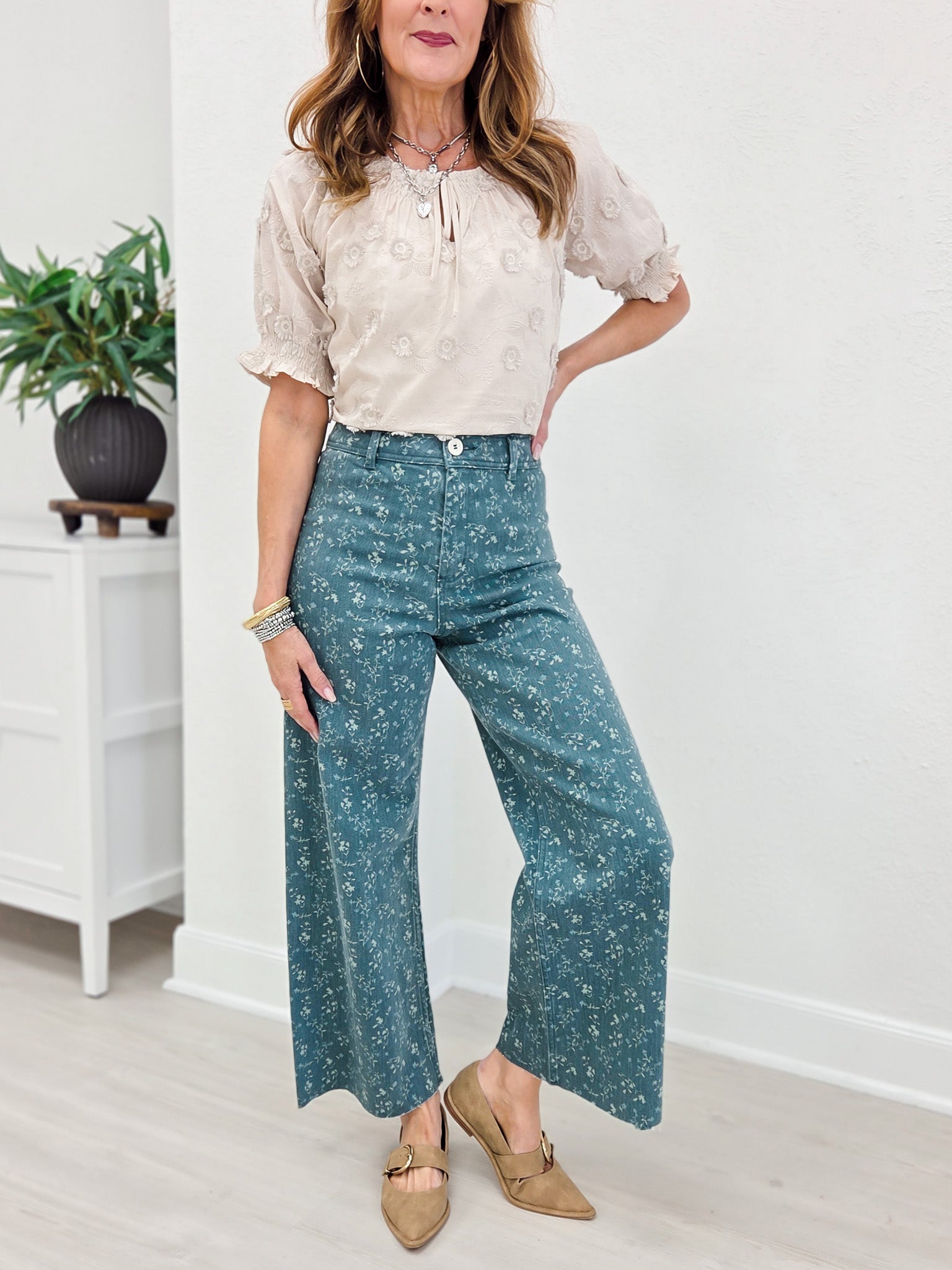 Floral Print Cropped Stretch Pants