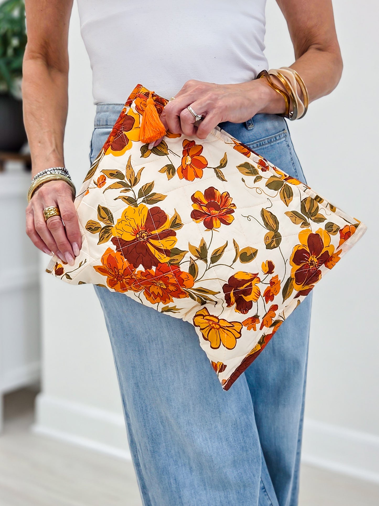 Diamond Stitched Detail Print Quilted Tassel Pouch