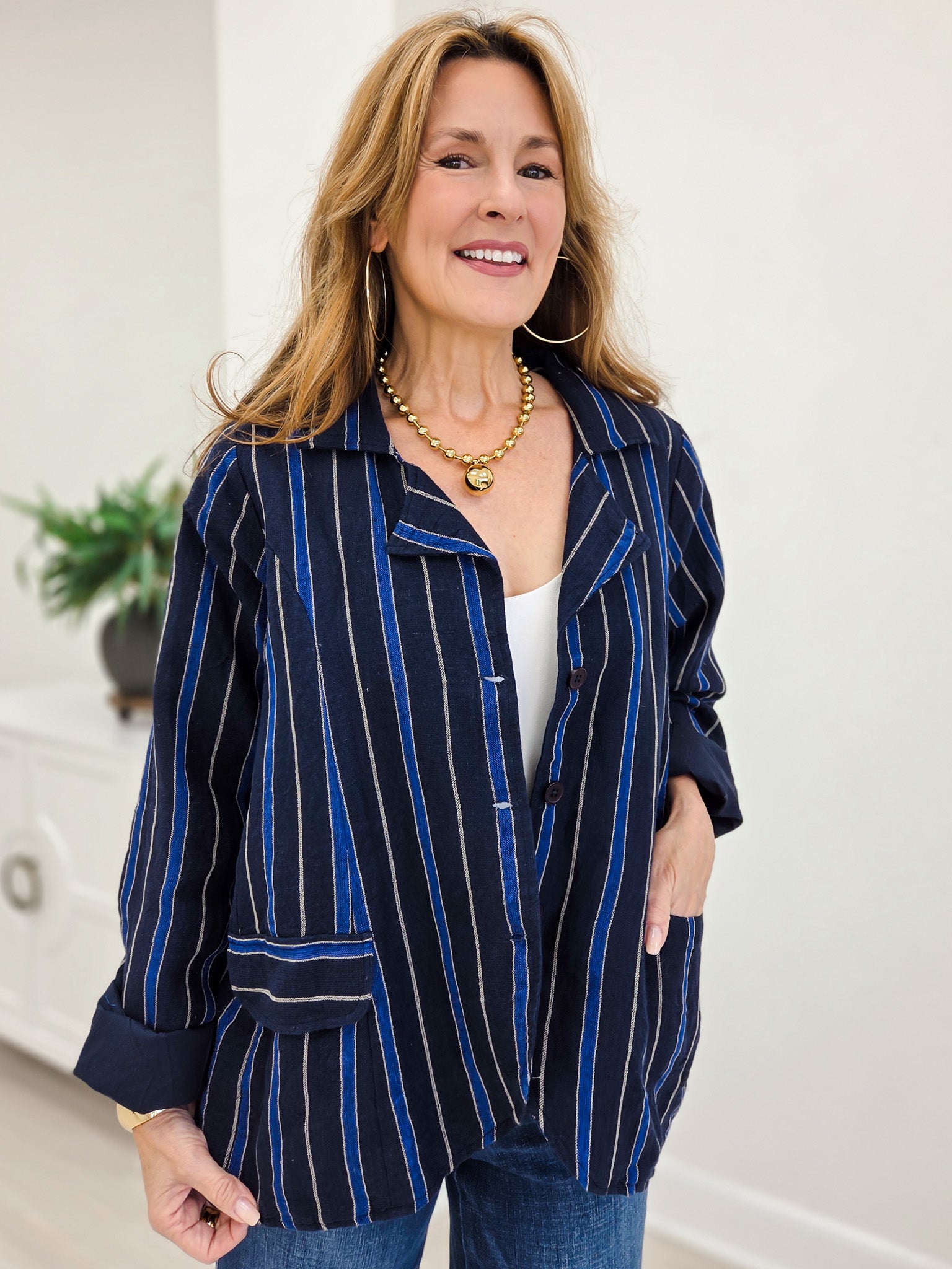 Lined Notched Lapel Tailored-Relaxed Woven Blazer