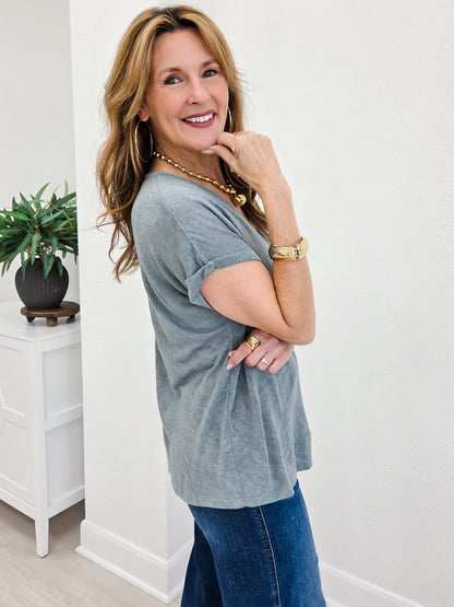 Easy To Wear Slub V-Neck Cuffed Short Sleeve Top