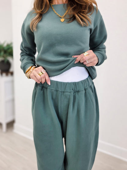 Classic Fit Fleece Sweatshirt With Matching Barrel Lounge Pant Set