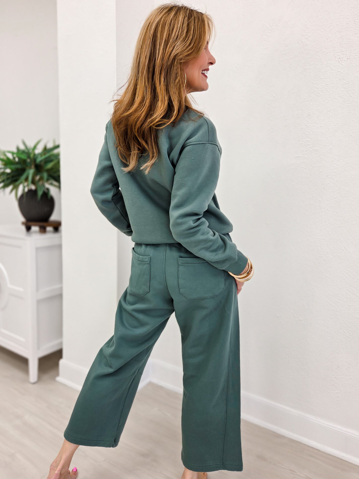 Classic Fit Fleece Sweatshirt With Matching Barrel Lounge Pant Set