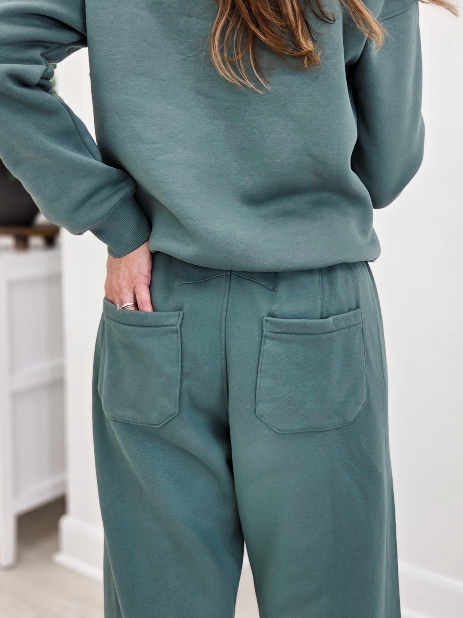 Classic Fit Fleece Sweatshirt With Matching Barrel Lounge Pant Set