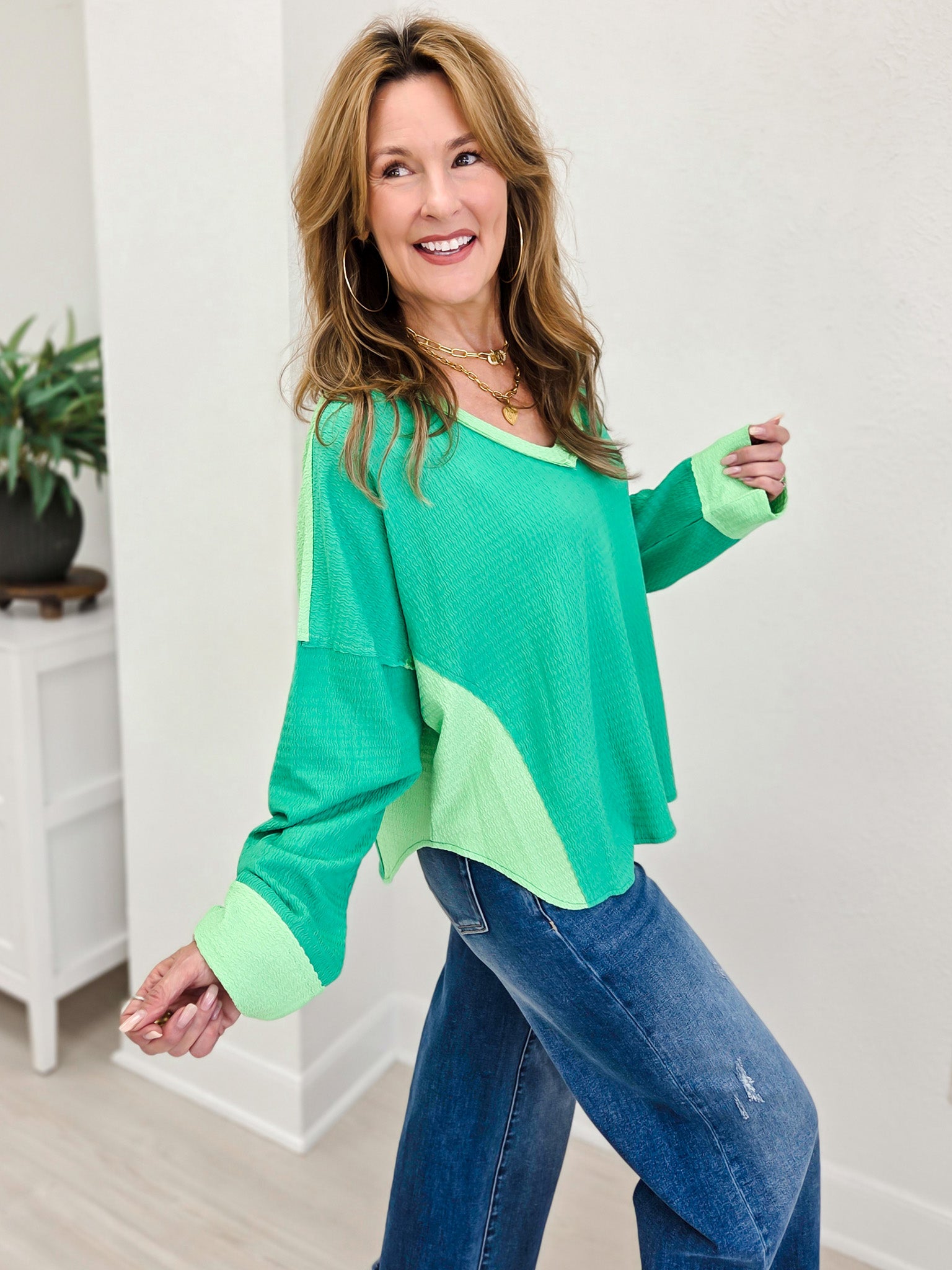 Textured Jersey Color Block Top With Cut Edge