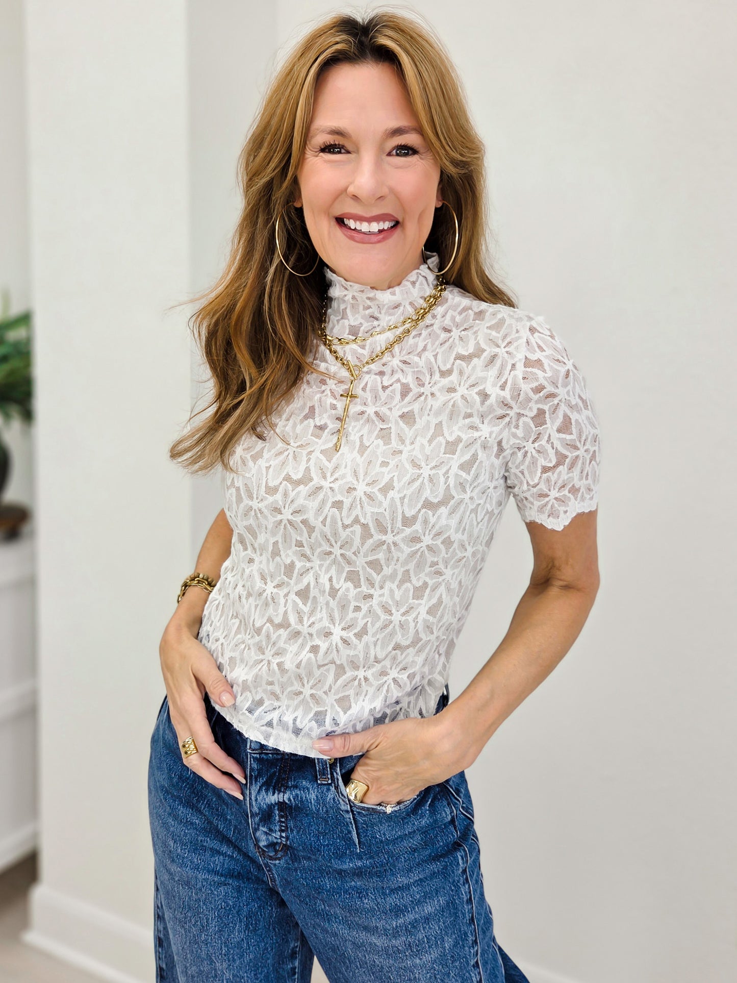 Belle Lace Stretchy Top
