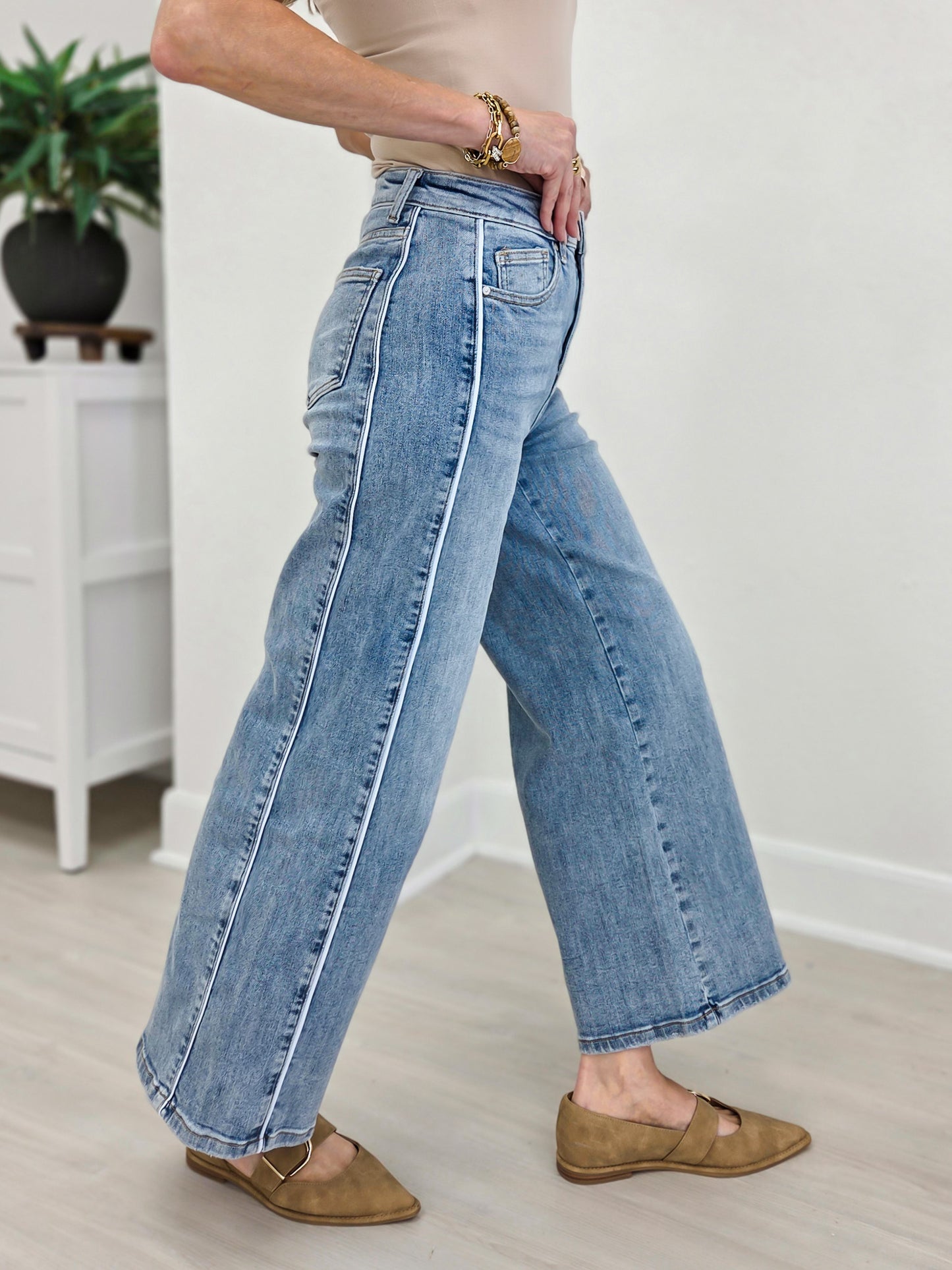 Side Piping Wide-leg Cropped Jeans - Light Denim