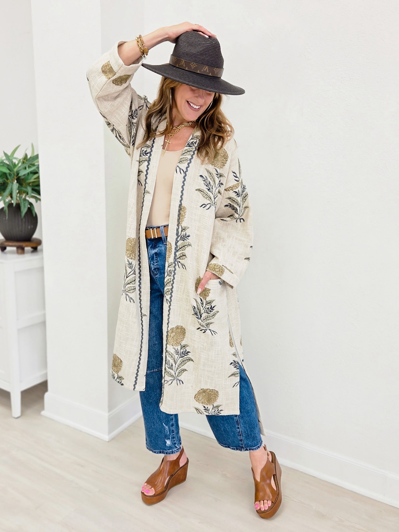 Lightweight Contrast Trim Tie Waist Kimono Robe Jacket