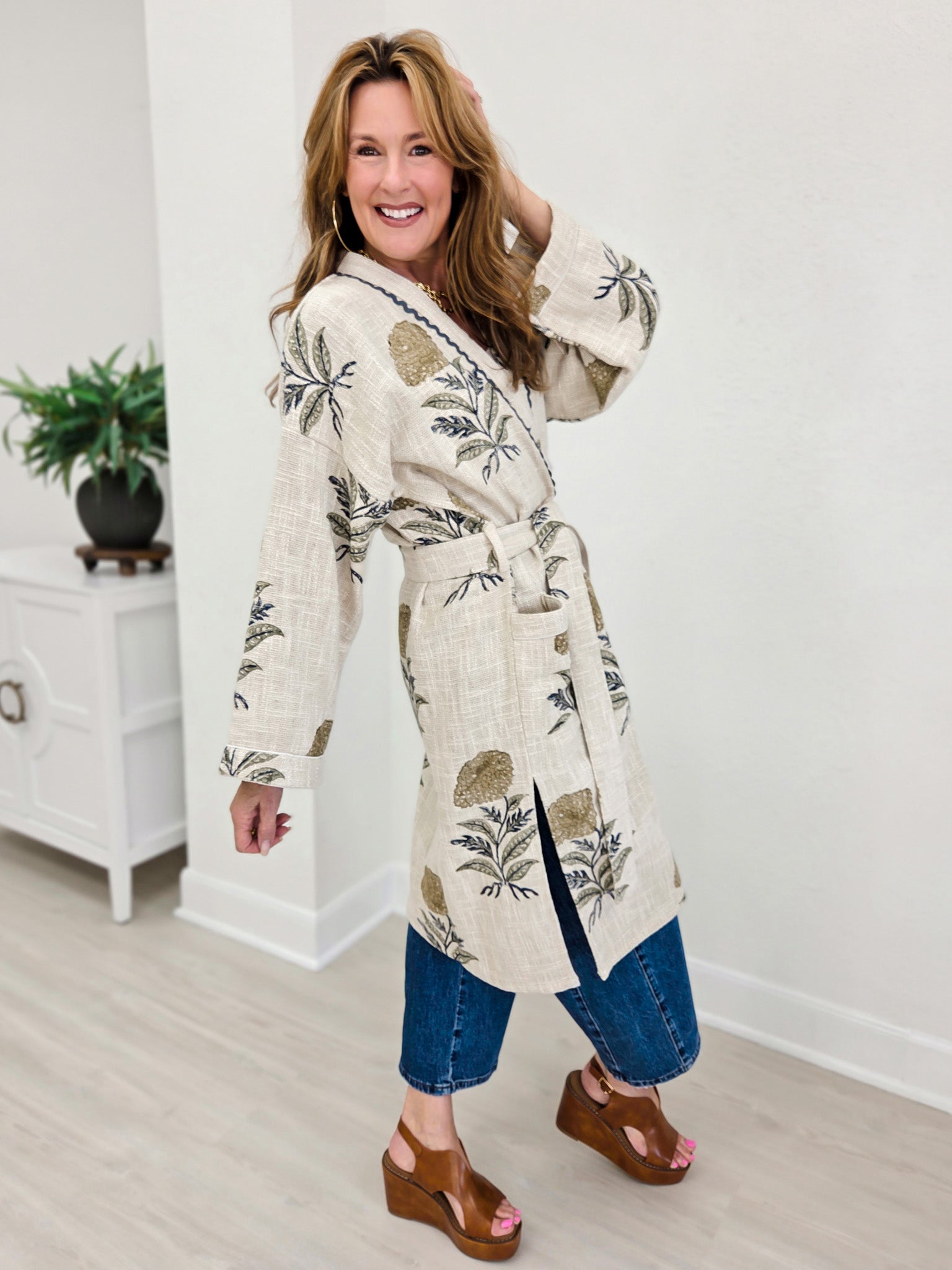 Lightweight Contrast Trim Tie Waist Kimono Robe Jacket