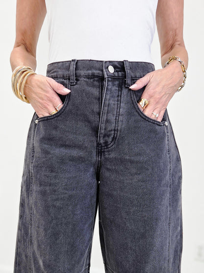 Mid Rise Wide Leg Barrel Jeans