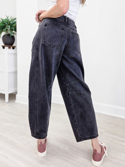Mid Rise Wide Leg Barrel Jeans