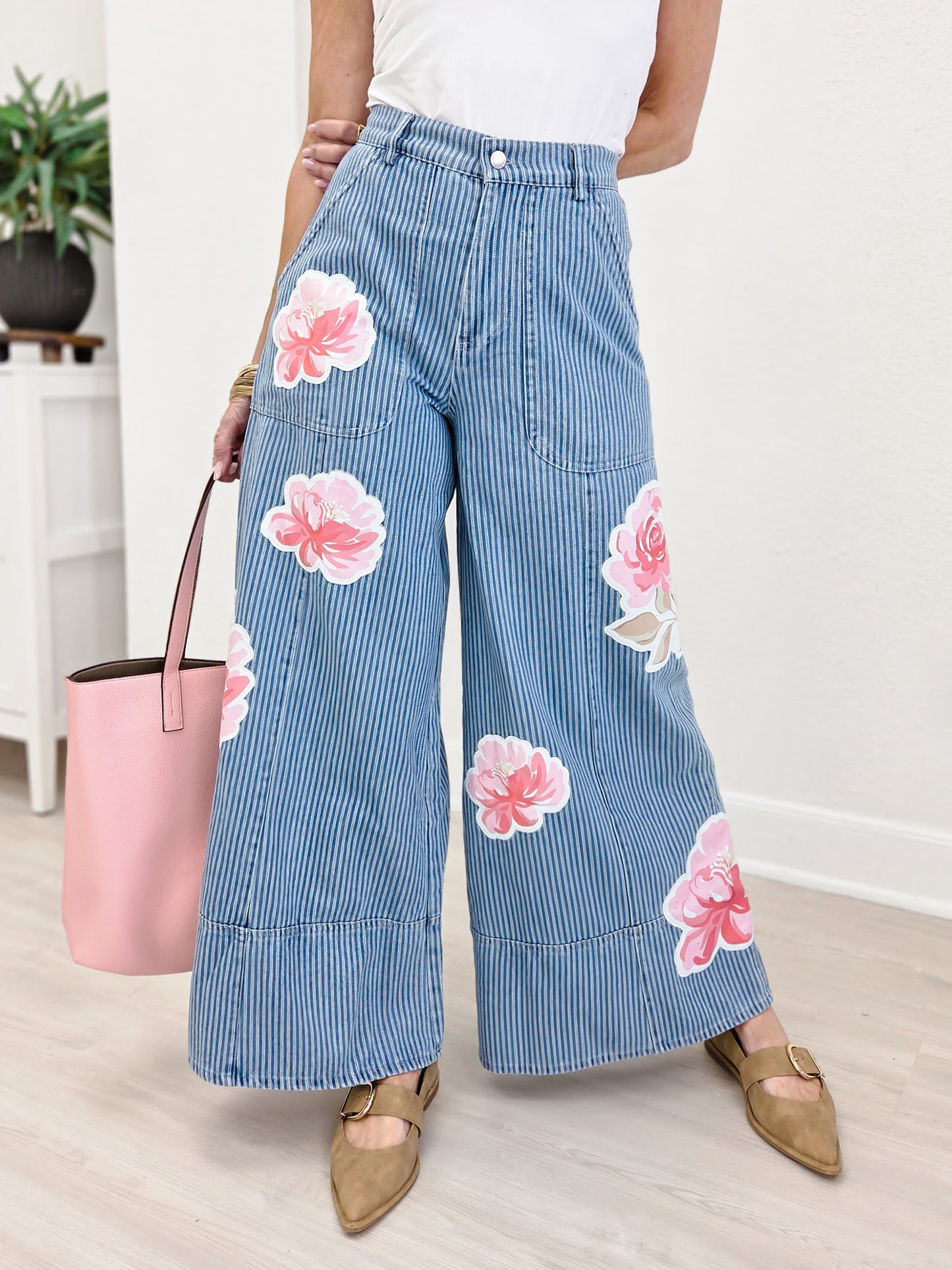 Oversized Floral Accents Wide Leg Pants