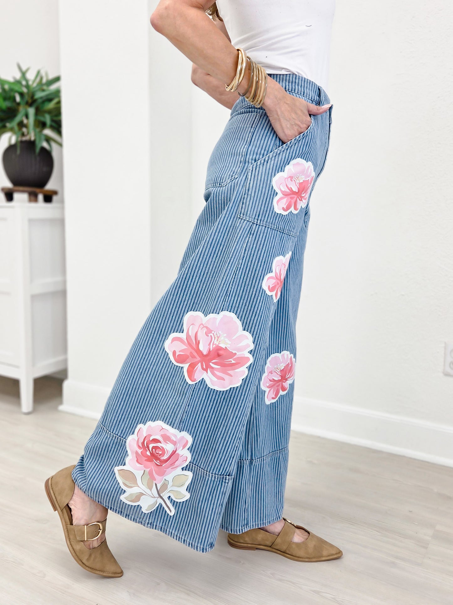 Oversized Floral Accents Wide Leg Pants