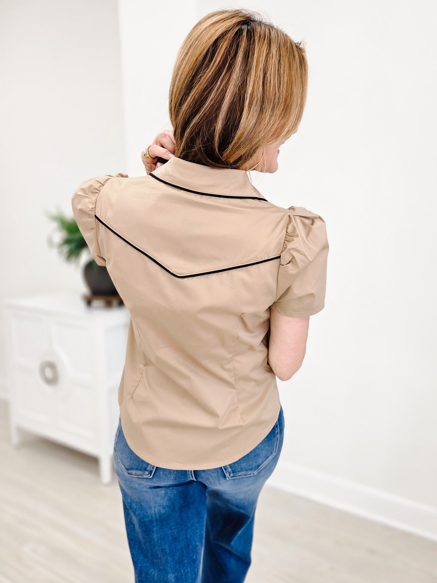 Beige Arrow Pearl Snap Puff Sleeve Top