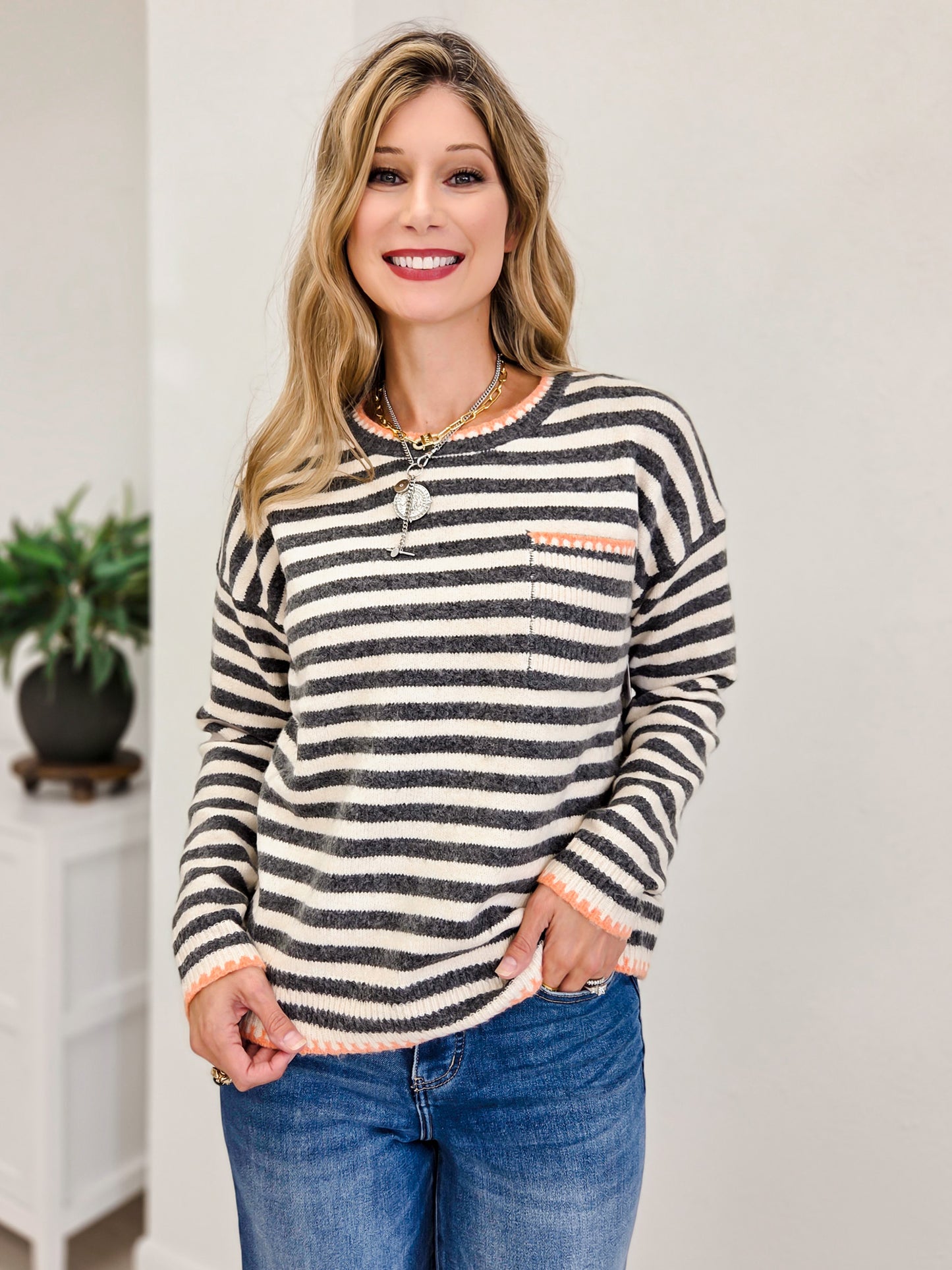 Pop Of Color Stitched Hem Long Sleeve Sweater