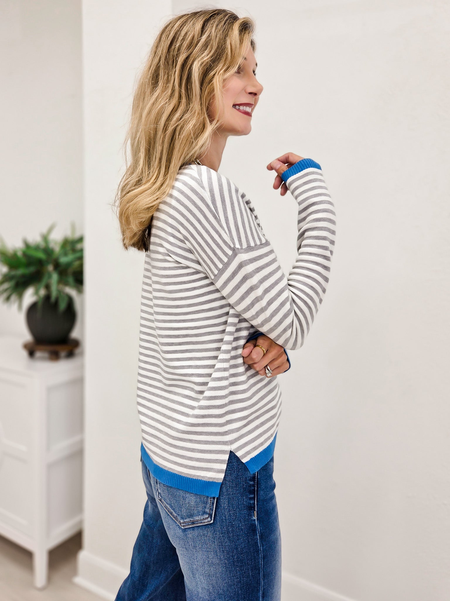Contrast Color Block Long Sleeve Pull Over Sweater