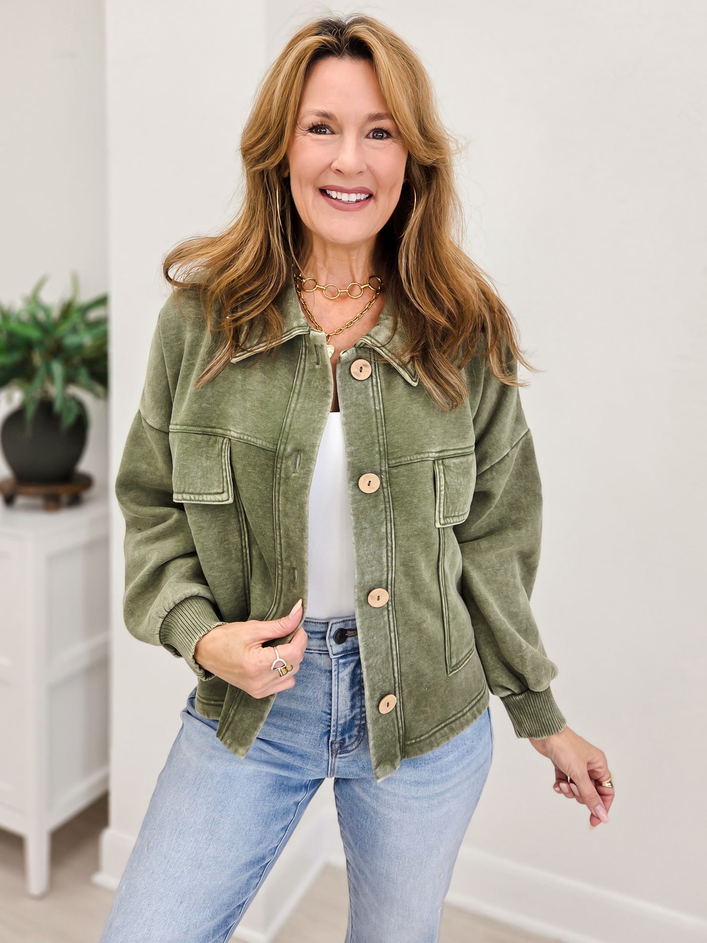 Acid Washed Fleece Front Pocket Cropped Shacket