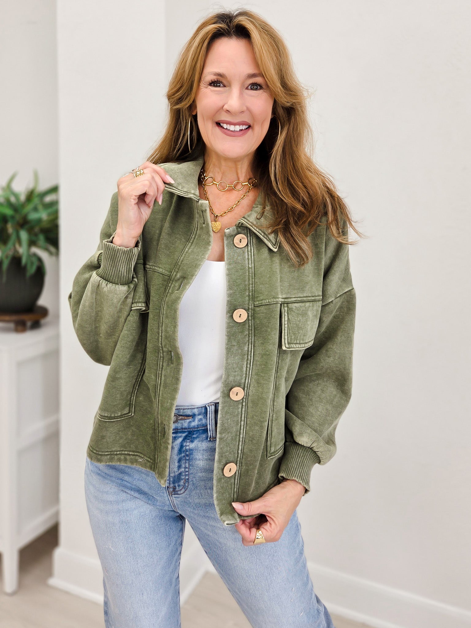 Acid Washed Fleece Front Pocket Cropped Shacket