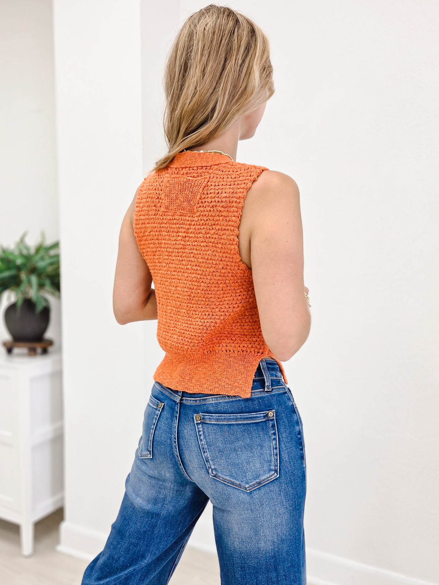 Relaxed Fit V-Neck Textured Knit Button Up Vest