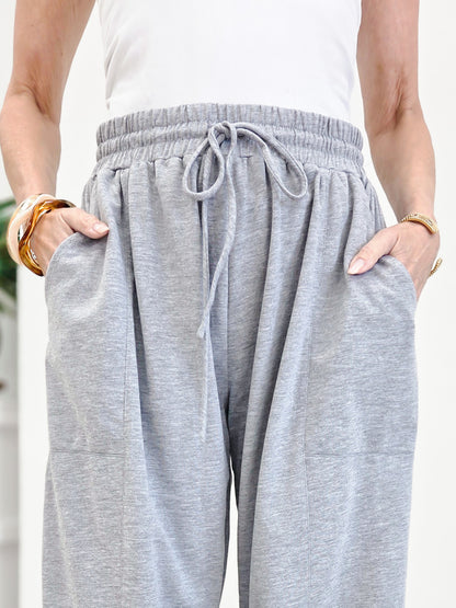 Jogger Pants With Oversized Side Pocket and Elastic Waist