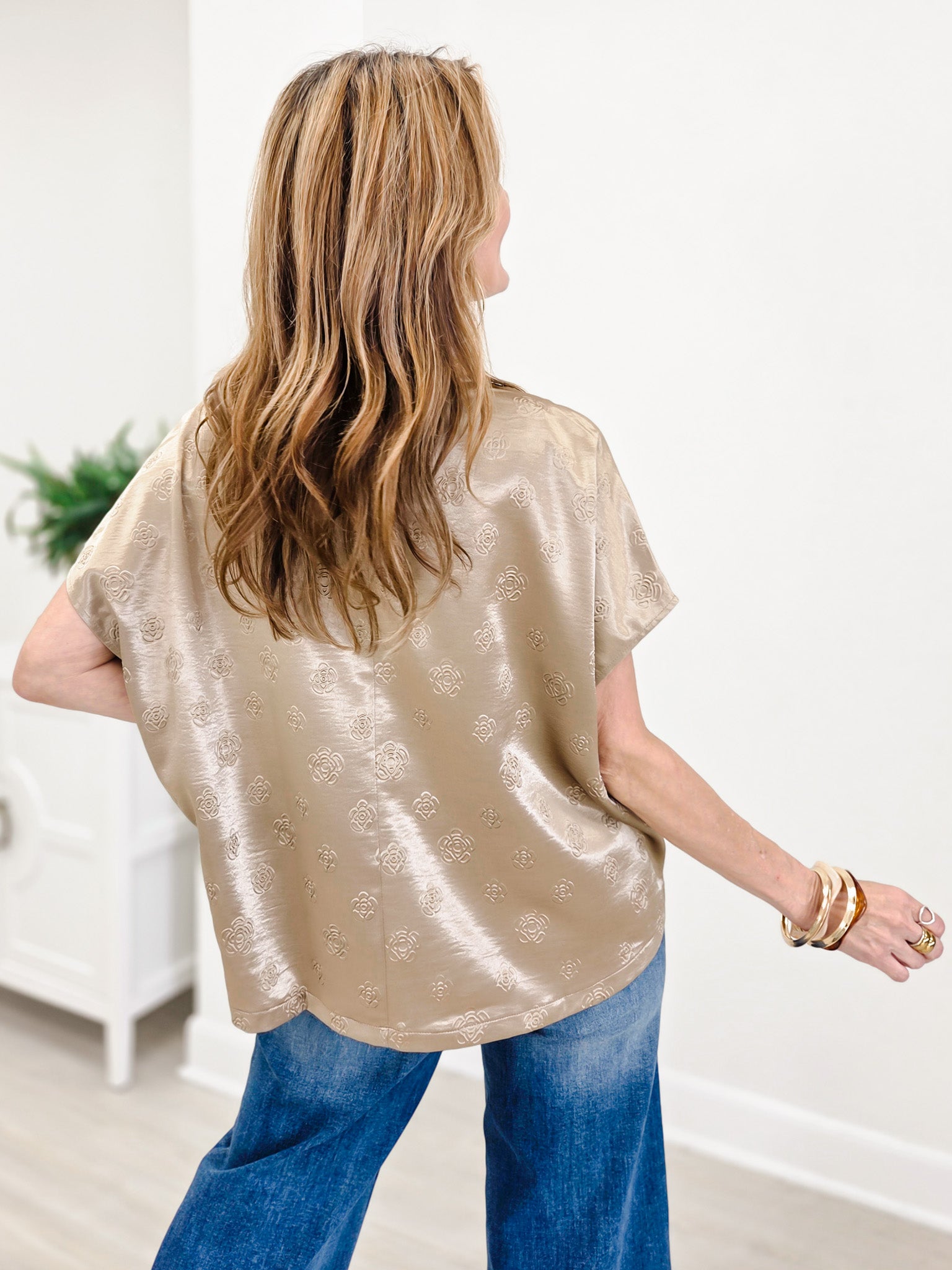 Metallic Sleeveless V-Neck Rose Pattern Top