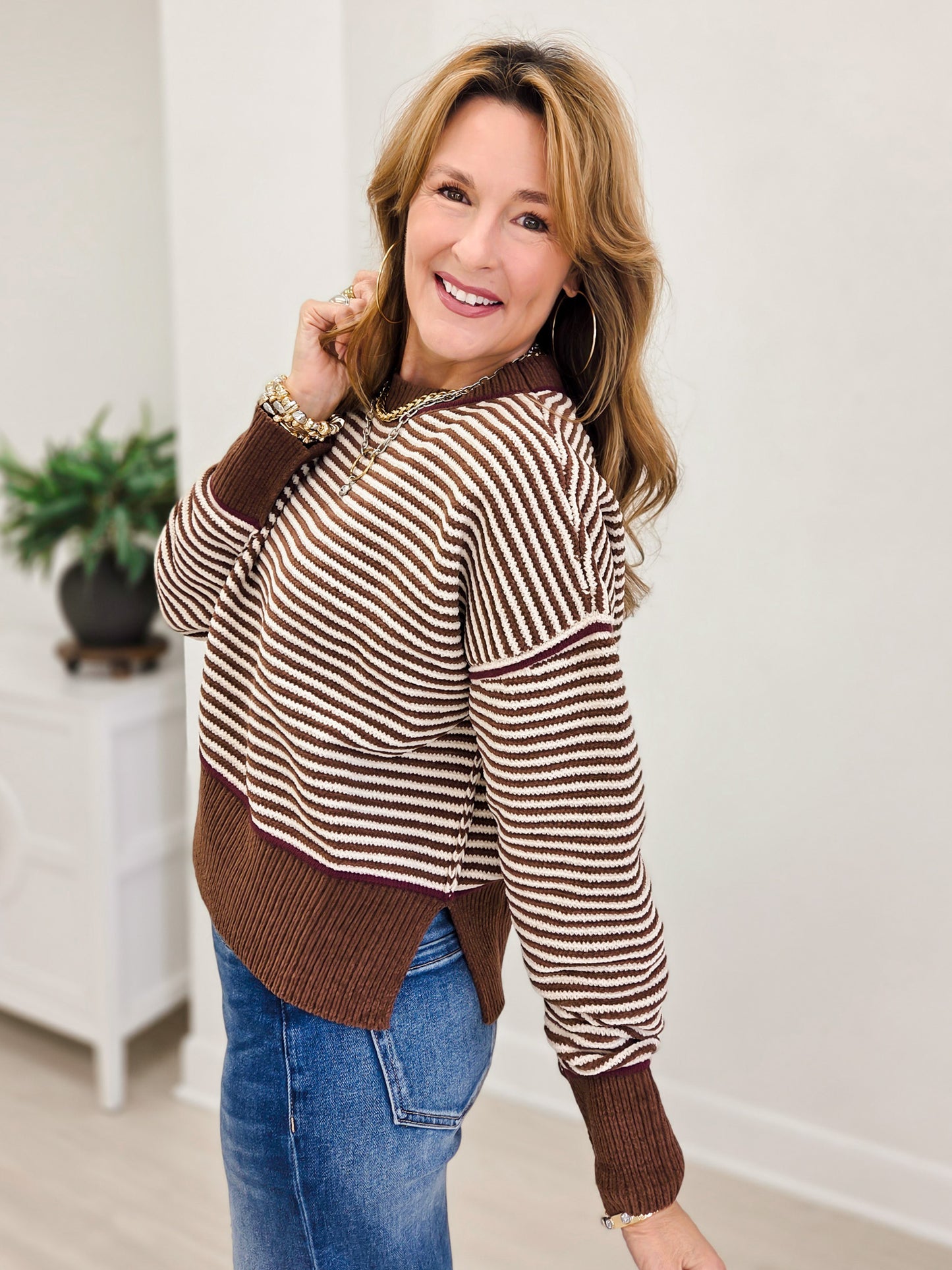 Contrast Trim Drop Shoulder Knit Sweater