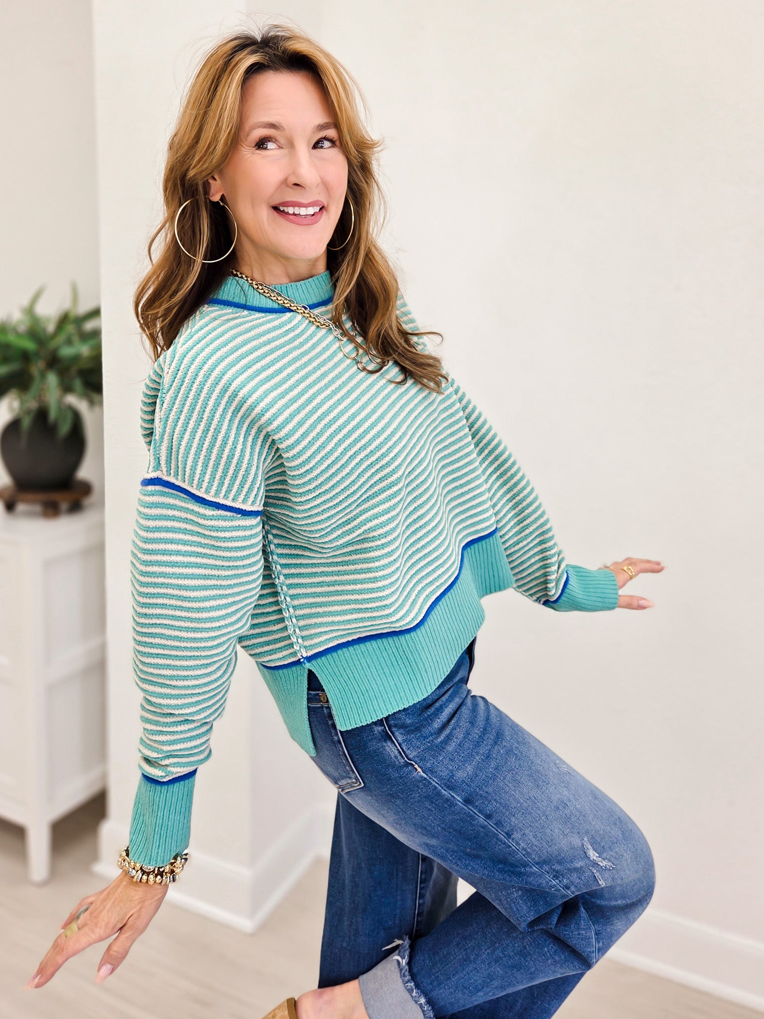 Contrast Trim Drop Shoulder Knit Sweater