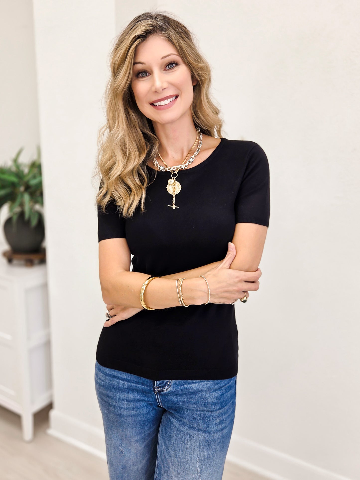 Simplicity Crew Neck Short Sleeve Top-Black