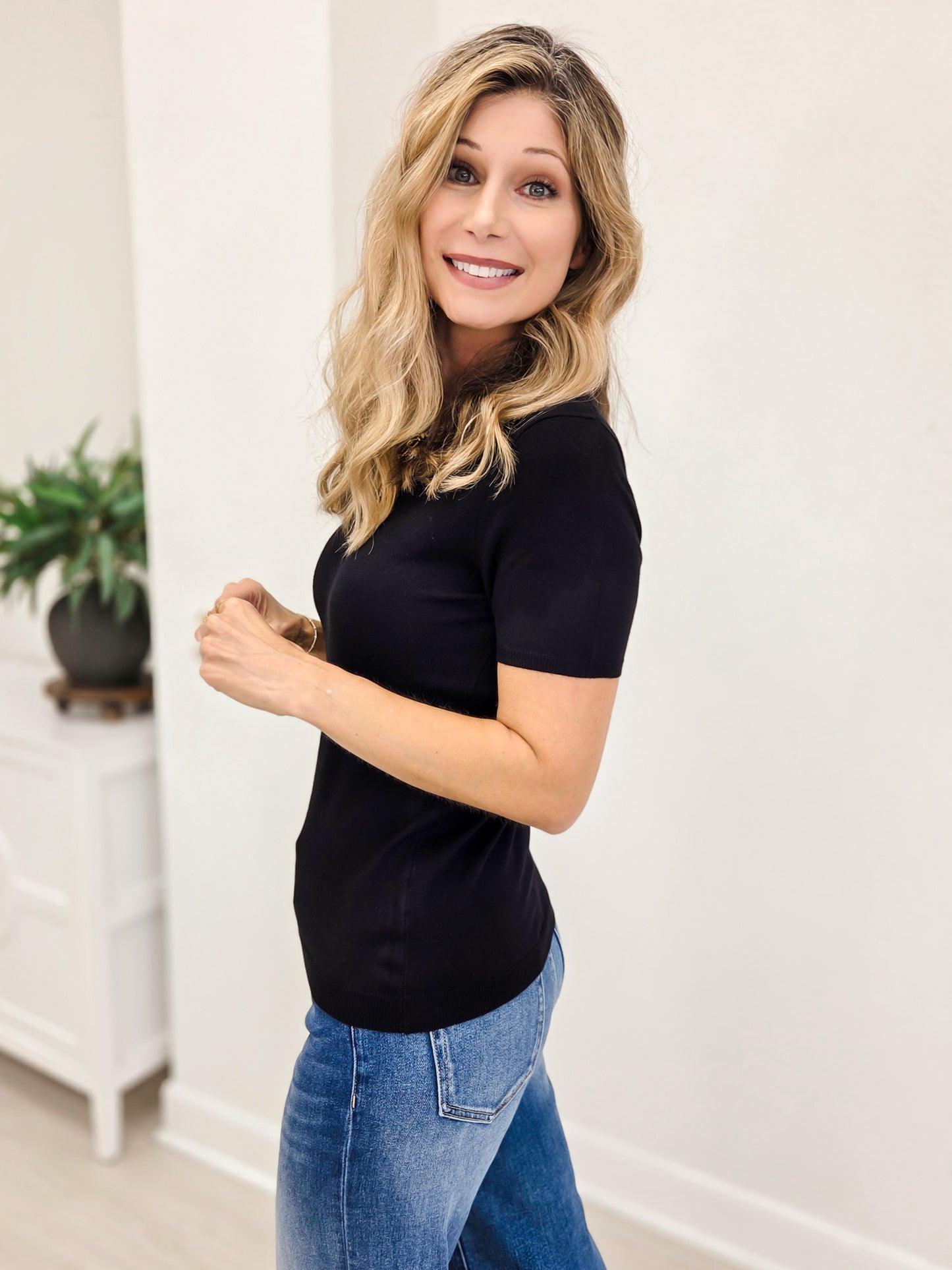 Simplicity Crew Neck Short Sleeve Top-Black