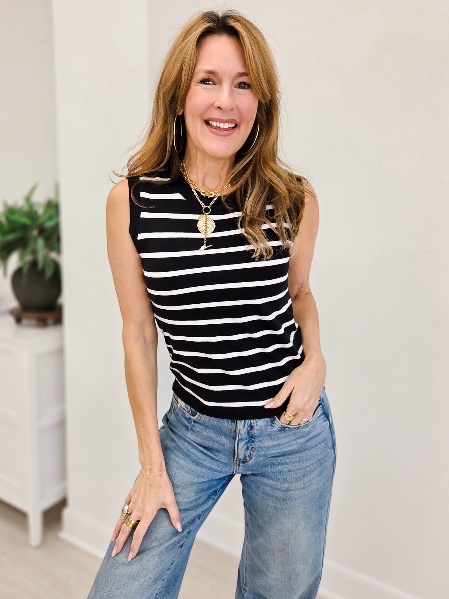 Simplicity Stripe Crew Neck Sleeveless Vest