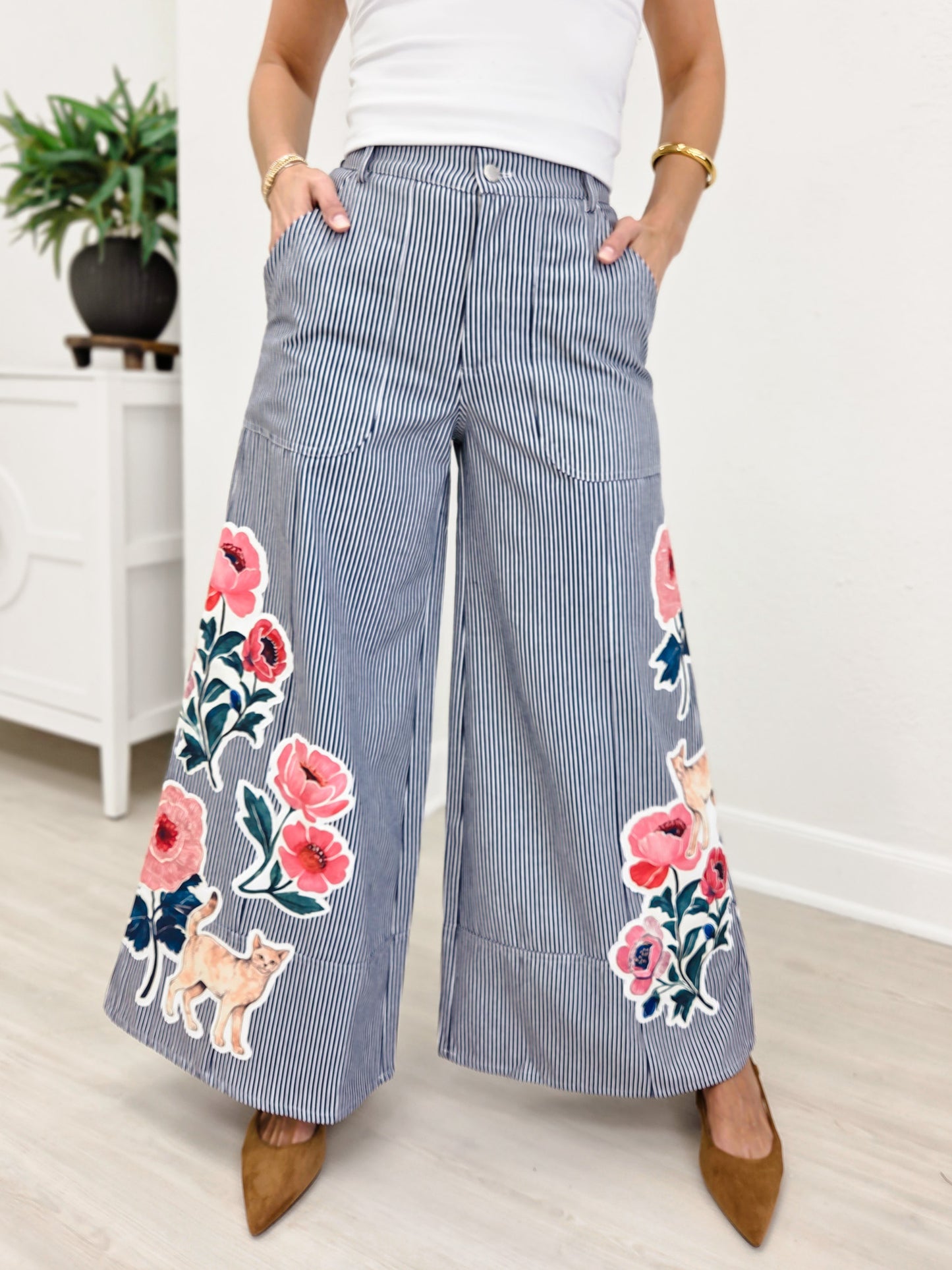 Floral Applique Striped Wide Leg Pant