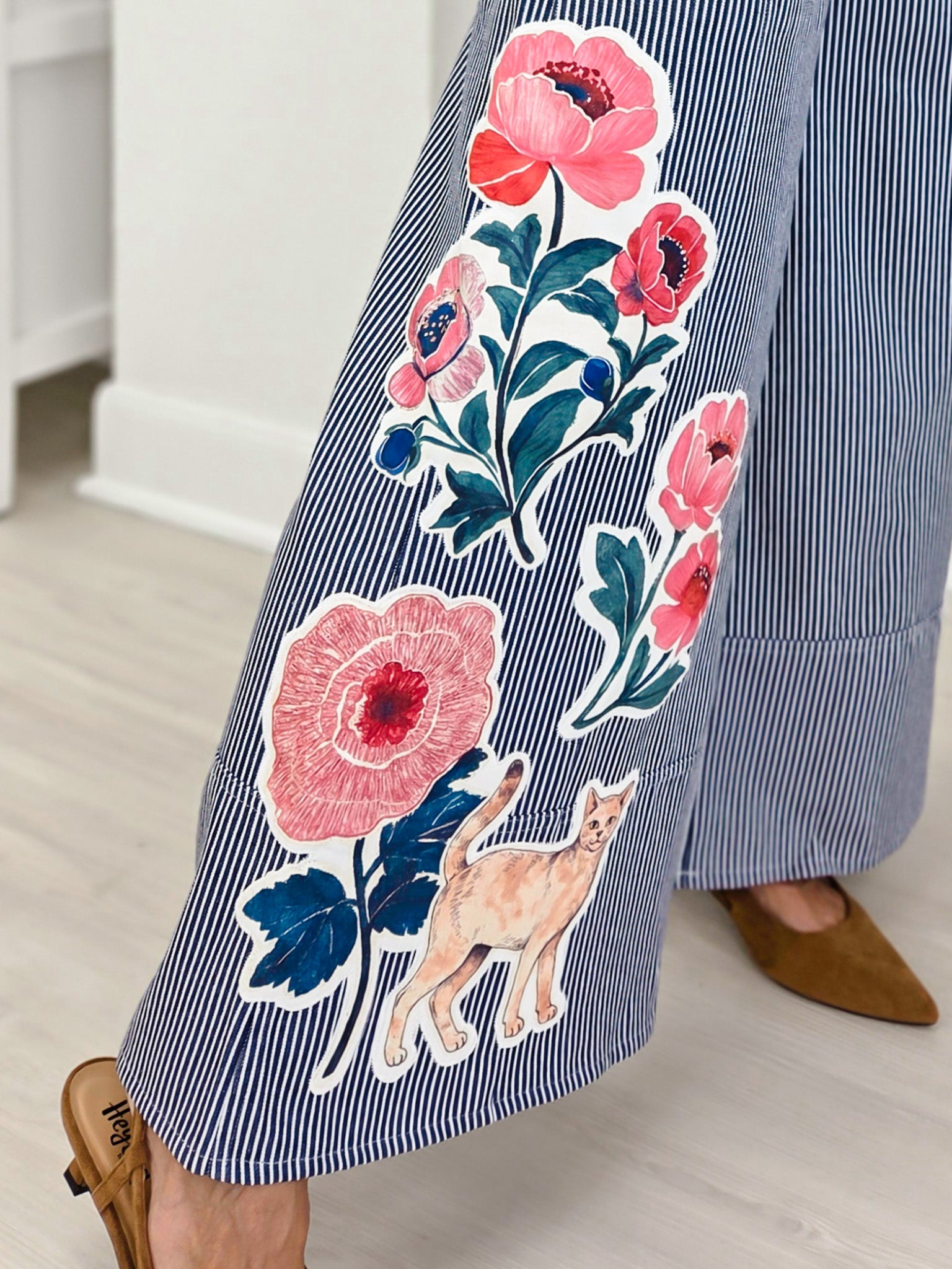 Floral Applique Striped Wide Leg Pant