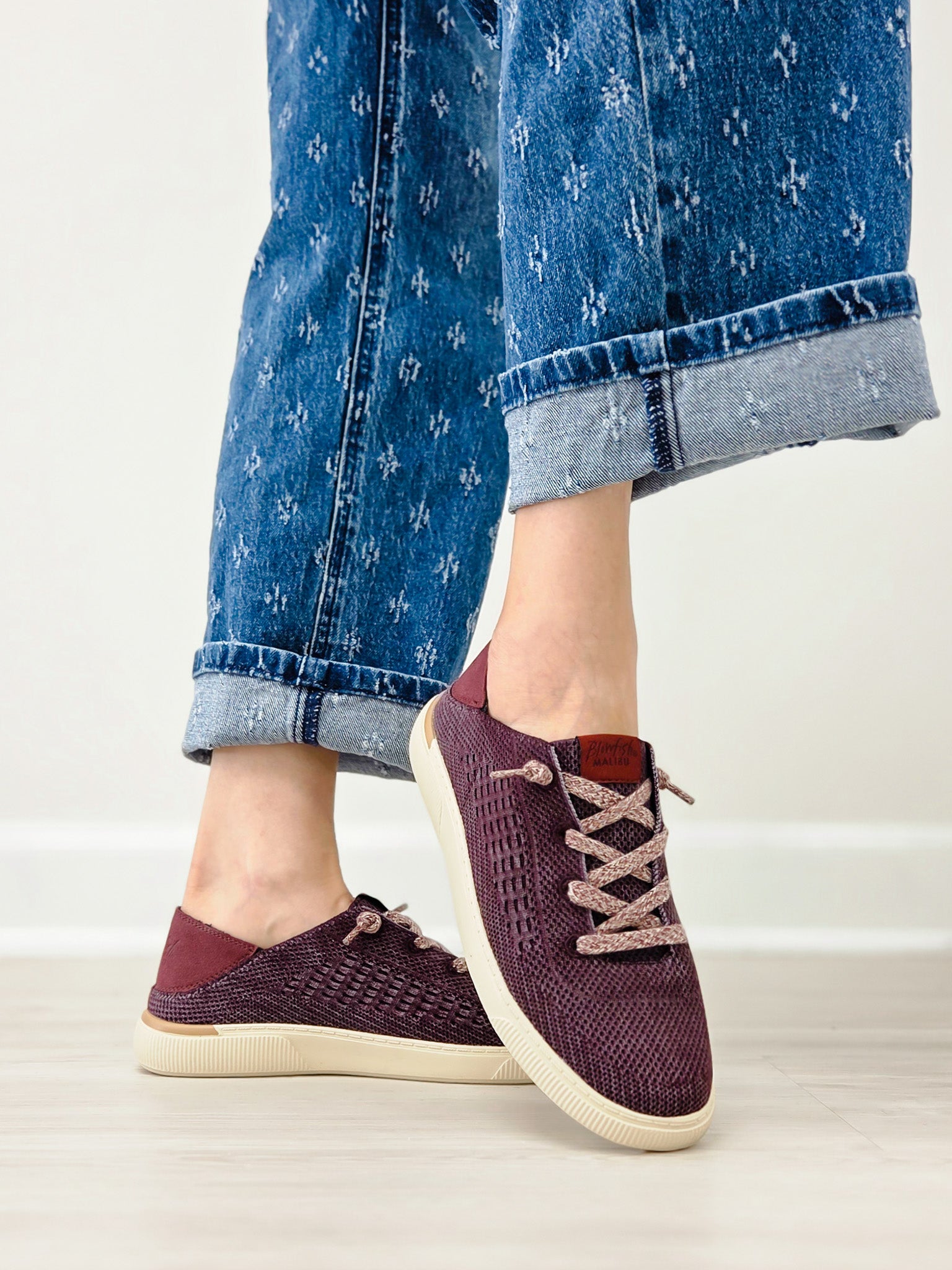 Blowfish Overboard - Port Mauve
