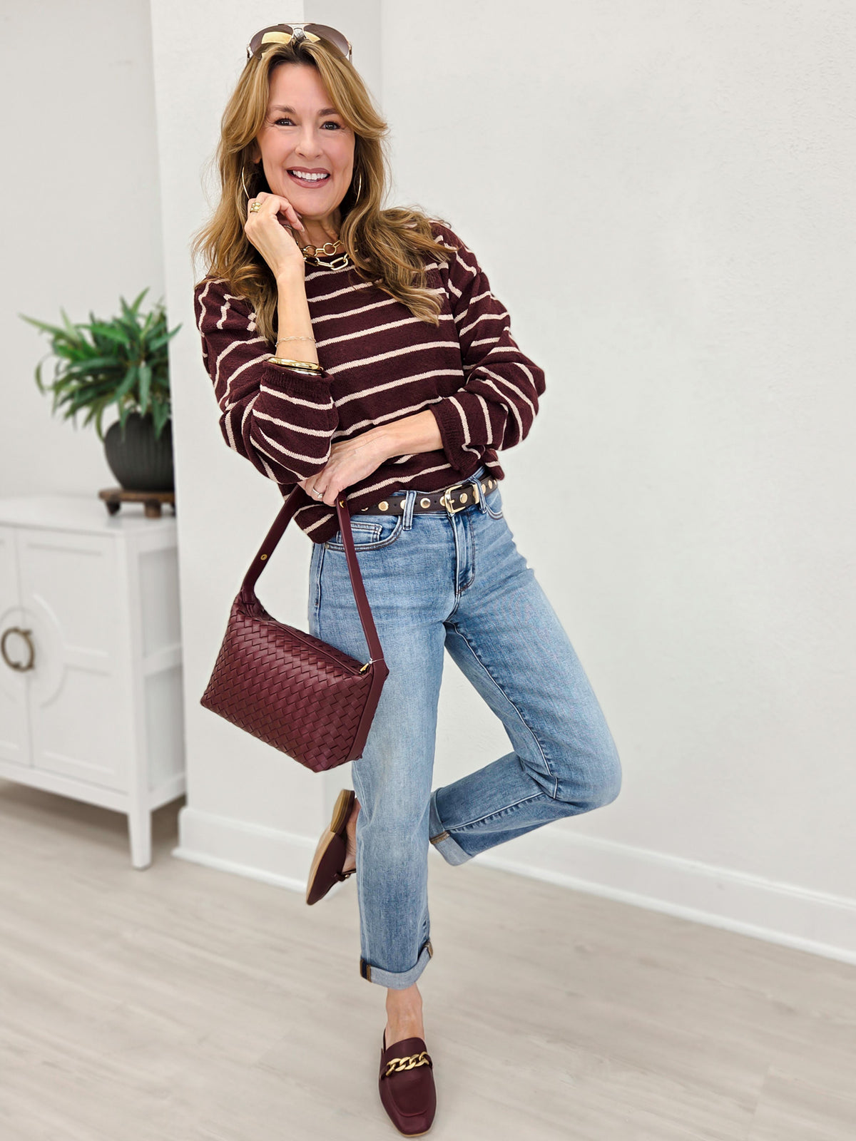 Judy Blue SIMPLY SOMETHIN' Mid-Rise Non-Distressed Boyfriend Jeans