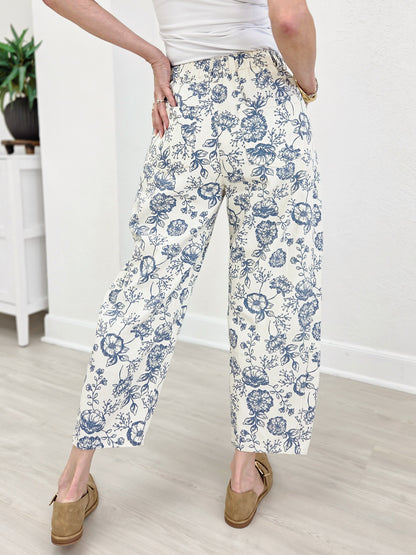 Cropped Floral Printed Straight Leg Pants