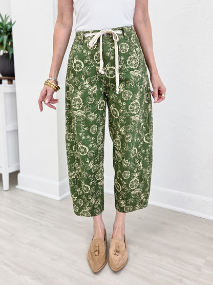 Cropped Floral Printed  Straight Leg Pants