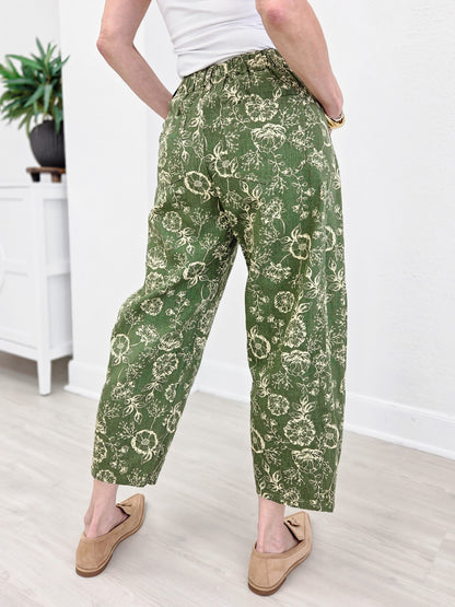 Cropped Floral Printed  Straight Leg Pants