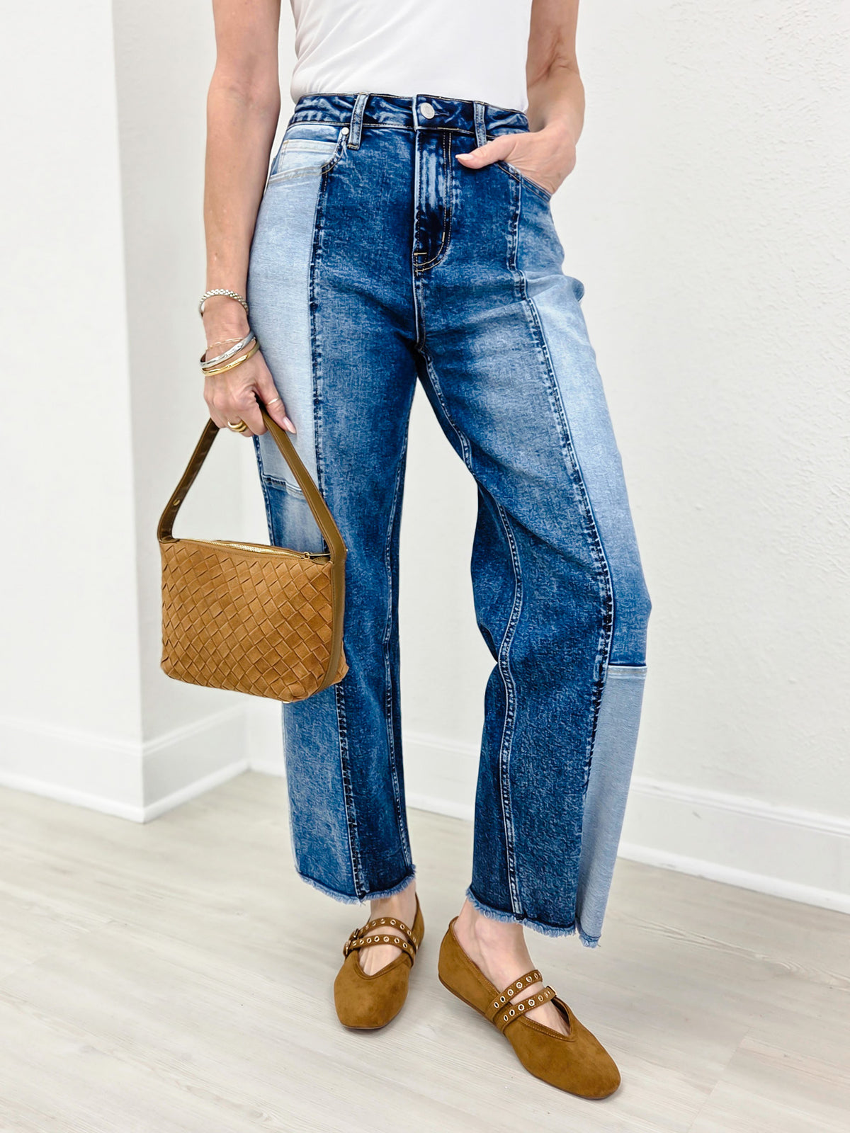 Stretchy Patchwork Designed Cropped jeans with Freayed Hem