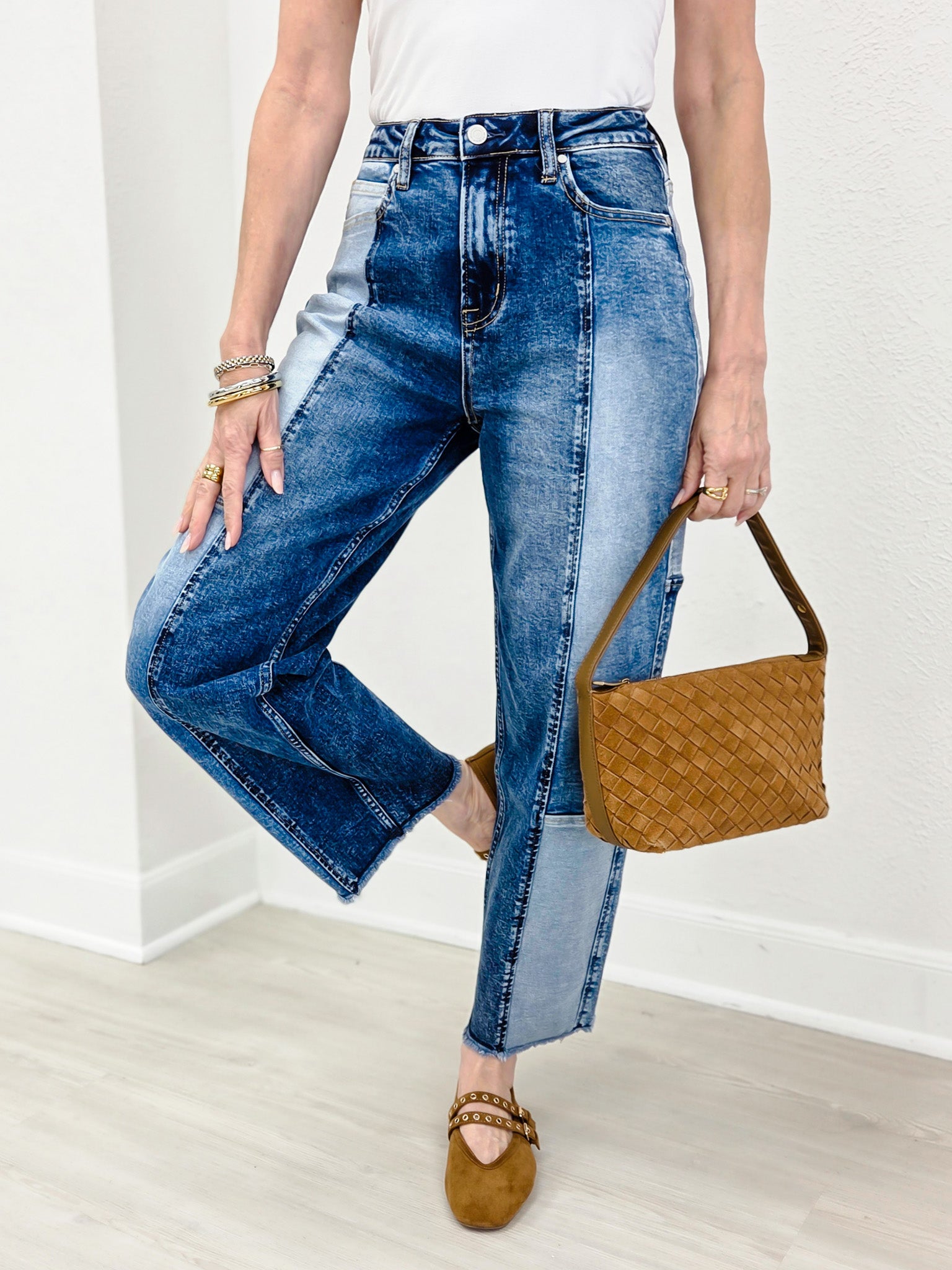 Stretchy Patchwork Designed Cropped jeans with Freayed Hem